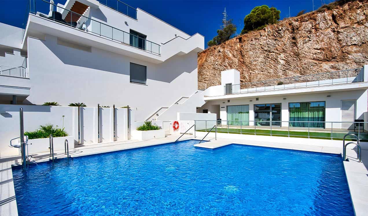 3 bedroom Apartment for sale in Benalmadena with pool - € 275,600 (Ref: 8153850)
