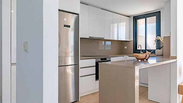 3 bedroom Apartment for sale in Estepona with pool - € 470,000 (Ref: 8153860)