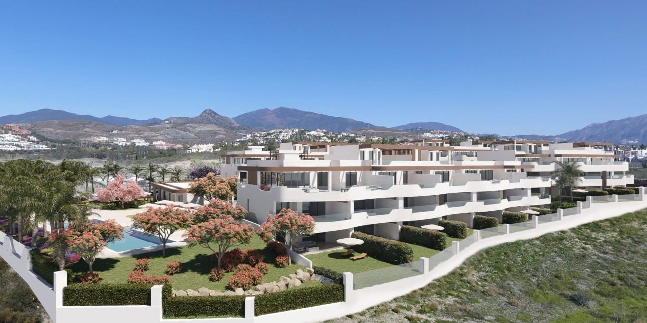 4 bedroom Apartment for sale in Estepona with pool - € 921,000 (Ref: 8153866)
