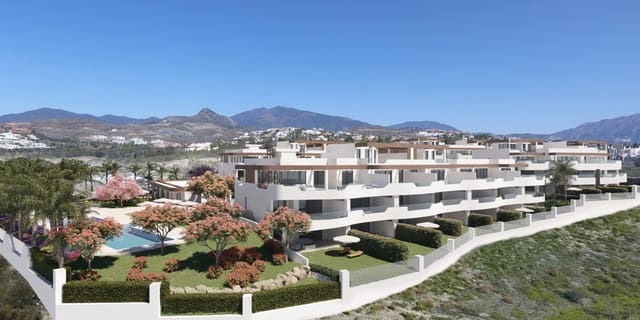 4 bedroom Apartment for sale in Estepona with pool - € 921,000 (Ref: 8153866)