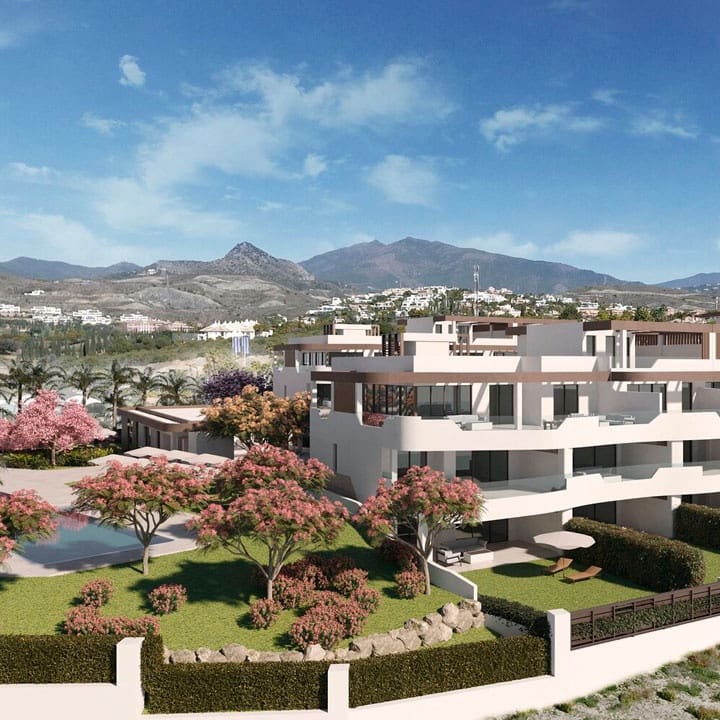 4 bedroom Apartment for sale in Estepona with pool - € 921,000 (Ref: 8153866)