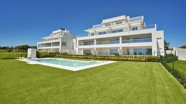 3 soveværelse Lejlighed til salg i Sotogrande, San Roque med swimmingpool - € 445.000 (Ref: 8155609)