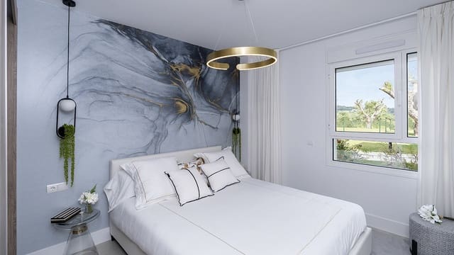 3 soveværelse Lejlighed til salg i Sotogrande, San Roque med swimmingpool - € 445.000 (Ref: 8155609)