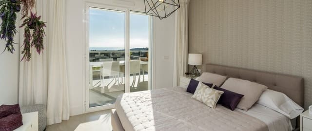 3 soveværelse Lejlighed til salg i Sotogrande, San Roque med swimmingpool - € 640.000 (Ref: 8155611)