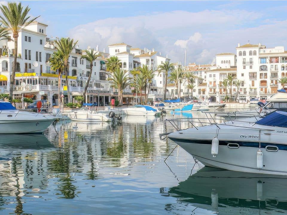 2 soveværelse Lejlighed til salg i Manilva med swimmingpool - € 170.000 (Ref: 8159197)