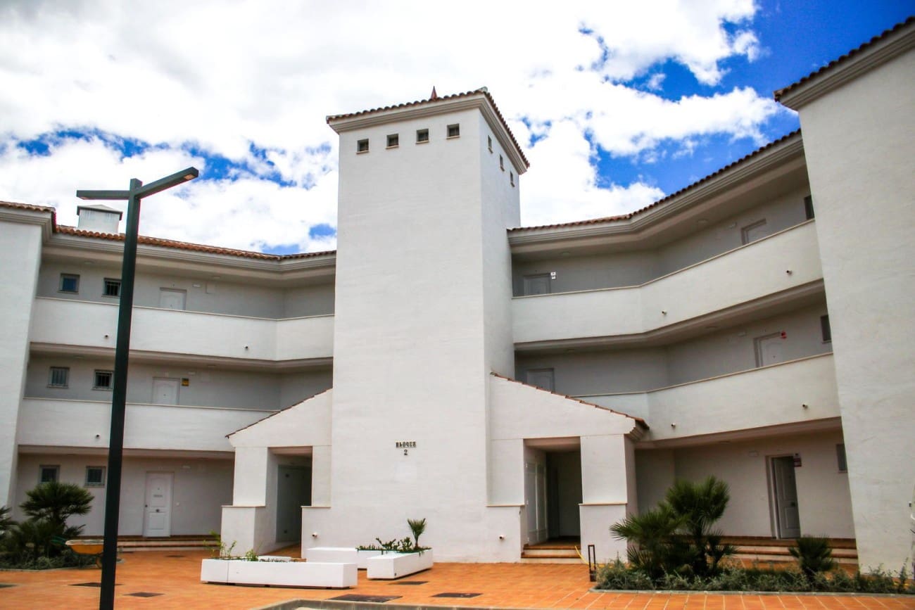 2 soveværelse Lejlighed til salg i Manilva med swimmingpool - € 170.000 (Ref: 8159197)