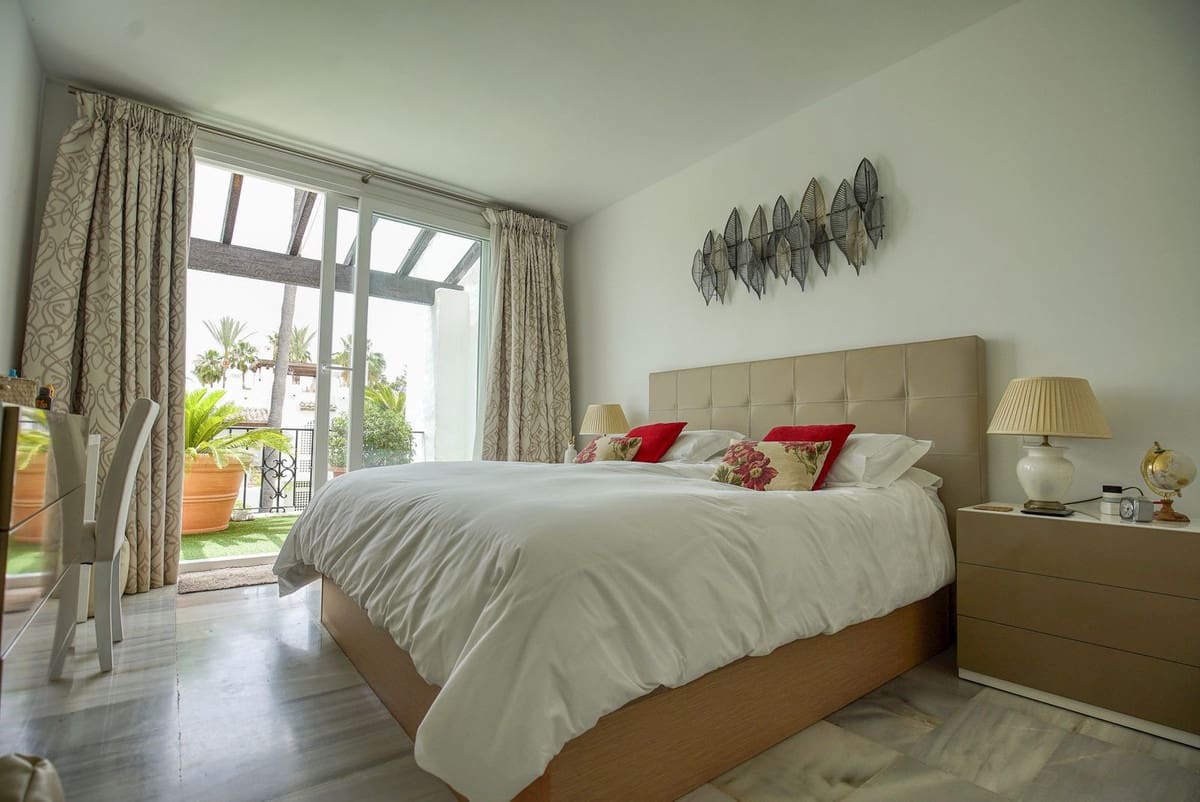 2 quarto Apartamento para venda em Estepona - 925 000 € (Ref: 8167820)