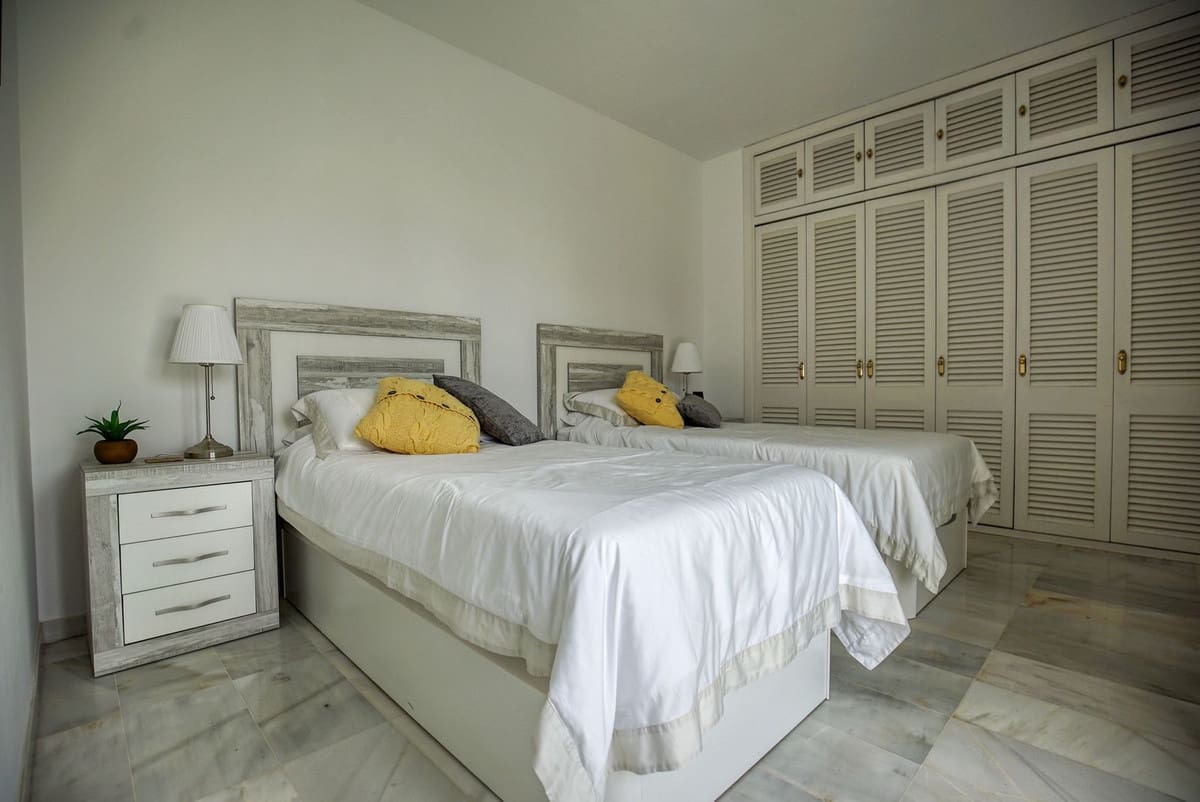 2 quarto Apartamento para venda em Estepona - 925 000 € (Ref: 8167820)