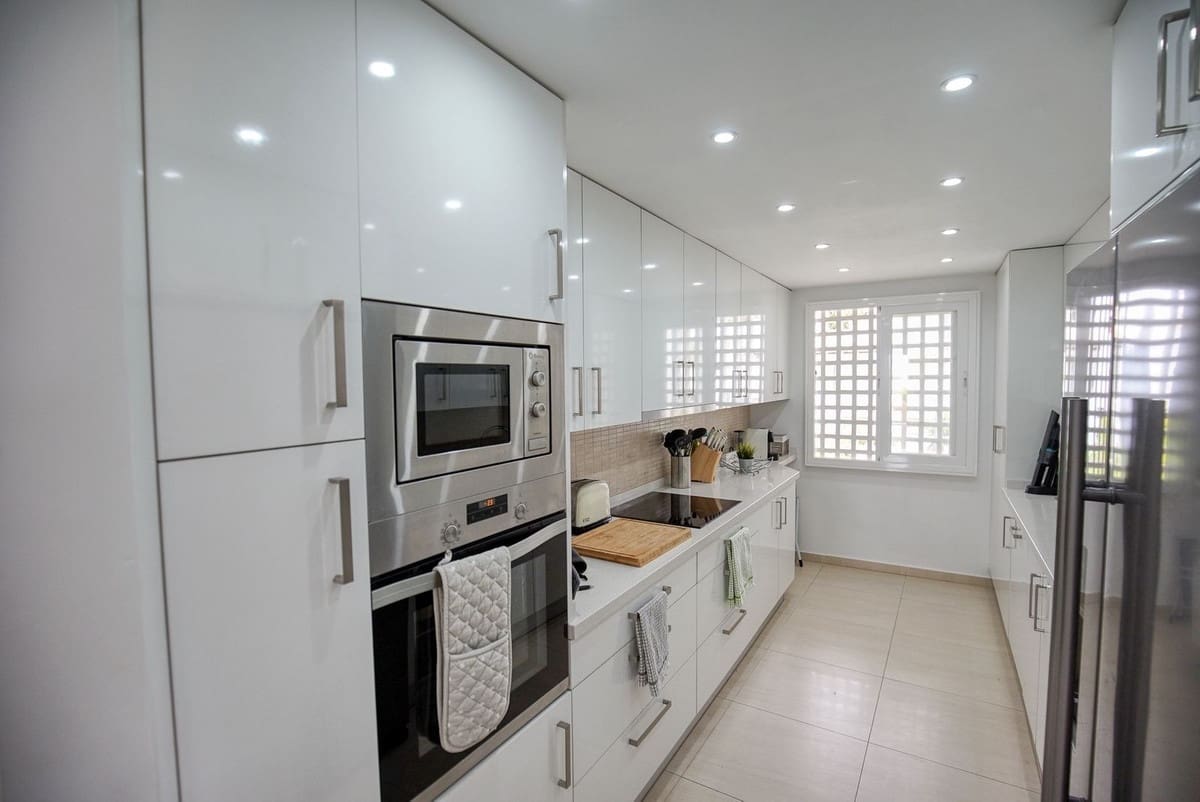 2 quarto Apartamento para venda em Estepona - 925 000 € (Ref: 8167820)