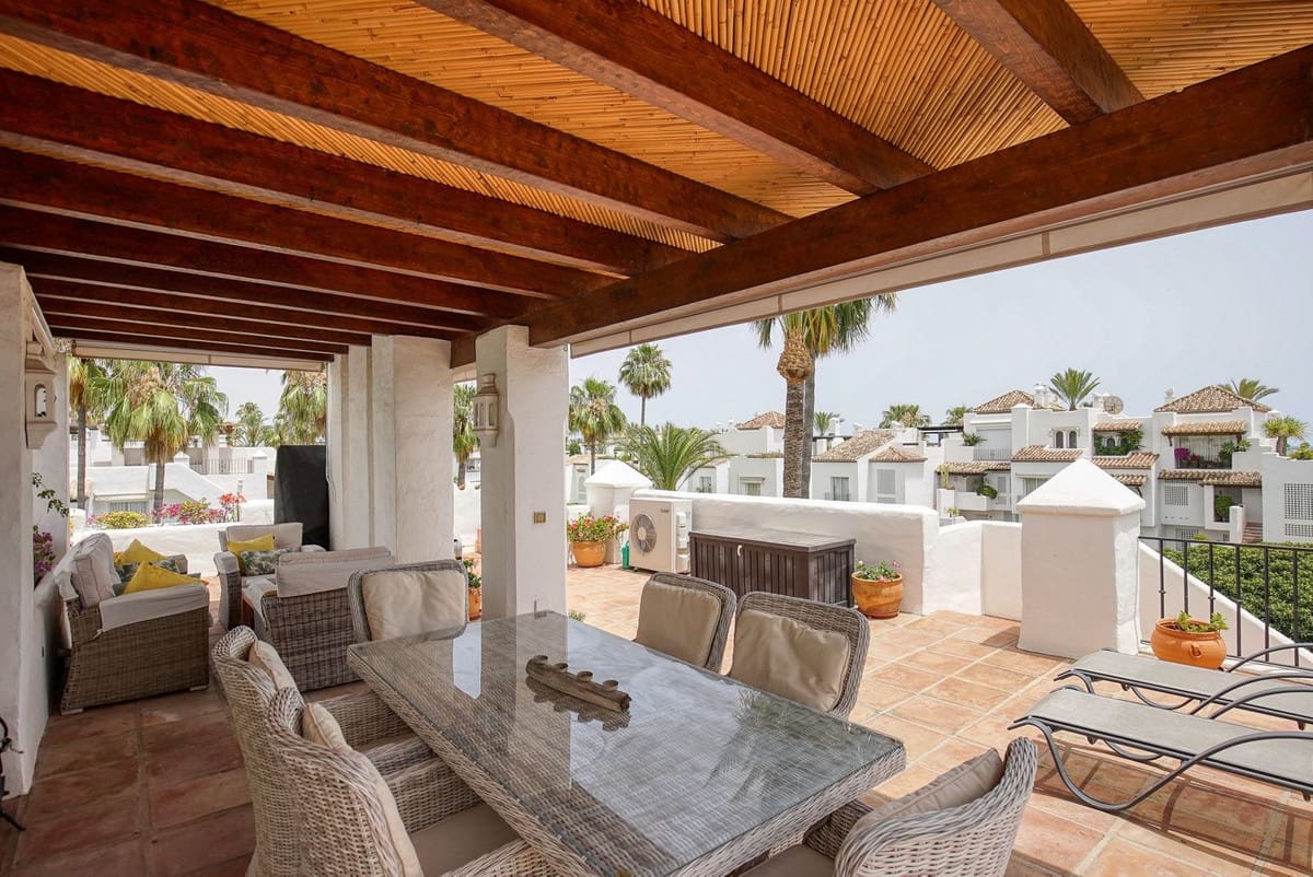 2 quarto Apartamento para venda em Estepona - 925 000 € (Ref: 8167820)