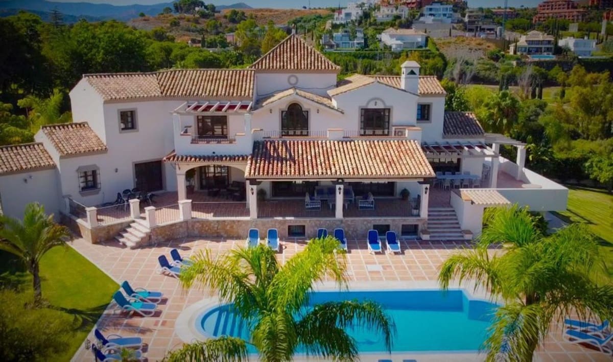 9 bedroom Villa for sale in Benahavis with garage - € 3,500,000 (Ref: 8210251)