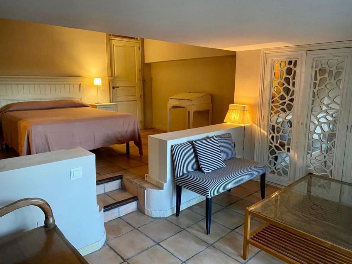 6 soverom Villa til salgs i Manilva med garasje - € 865 000 (Ref: 8210257)