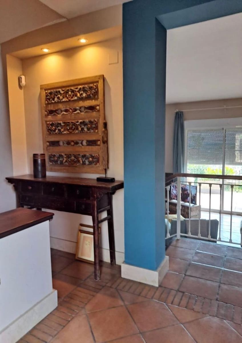 6 soverom Villa til salgs i Manilva med garasje - € 865 000 (Ref: 8210257)