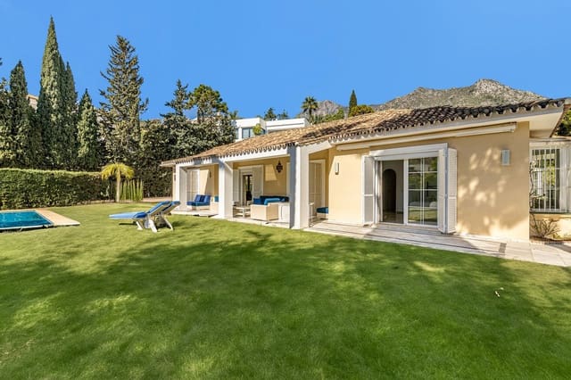 Chalet de 5 habitaciones en Sierra Blanca, Marbella en venta - 3.350.000 € (Ref: 8216944)