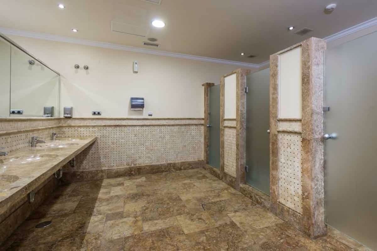 2 sypialnia Apartament na sprzedaż w Puerto Banus z garażem - 1 225 000 € (Ref: 8216955)