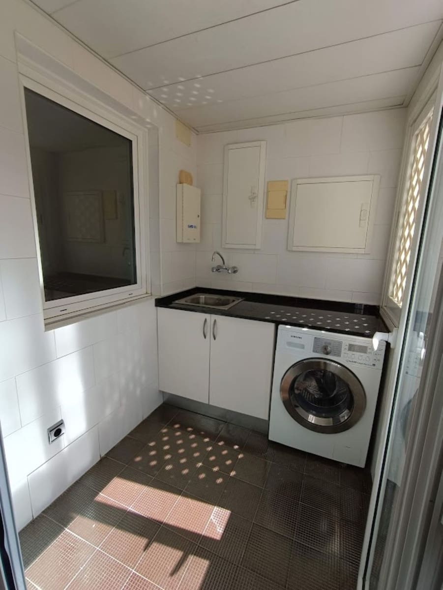 2 sypialnia Apartament na sprzedaż w Puerto Banus z garażem - 1 225 000 € (Ref: 8216955)