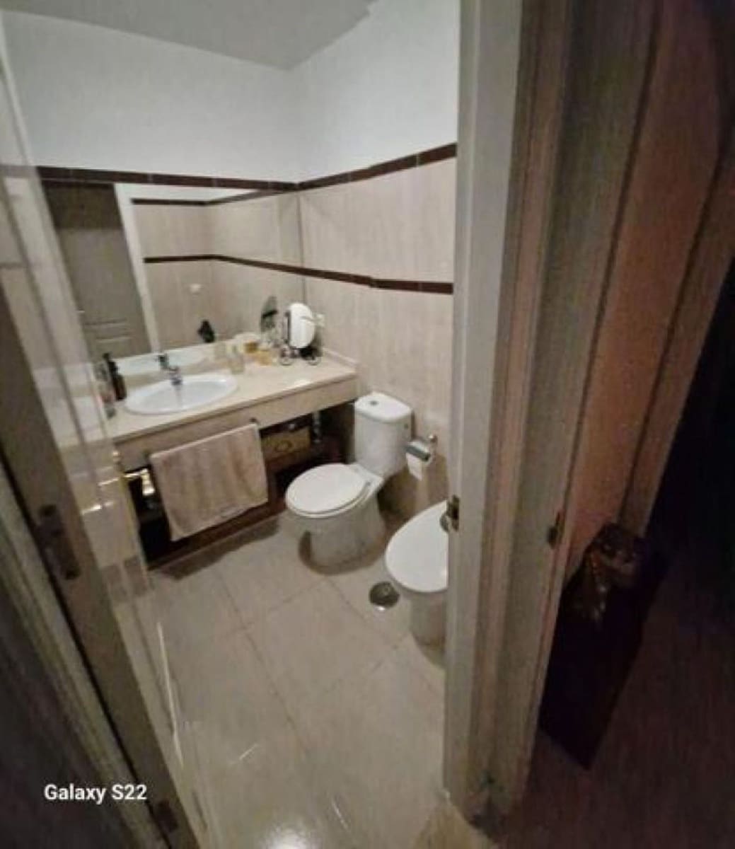 2 soverom Leilighet til salgs i La Linea de la Concepcion - € 235 000 (Ref: 8216967)