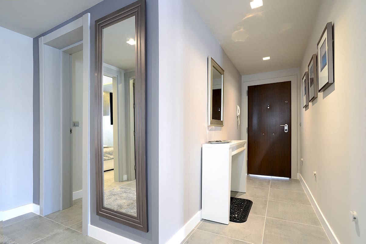 2 bedroom Apartment for sale in Puerto Banus - € 830,000 (Ref: 8216976)