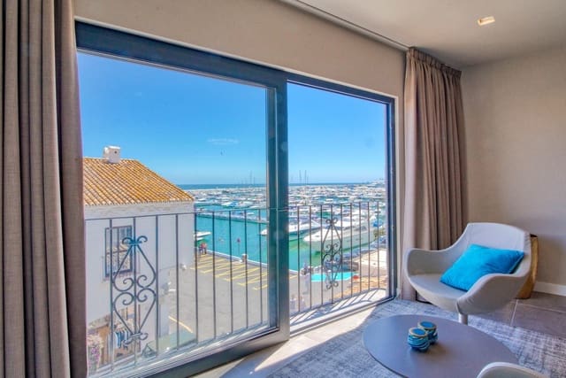 2 bedroom Apartment for sale in Puerto Banus, Marbella - € 830,000 (Ref: 8216976)
