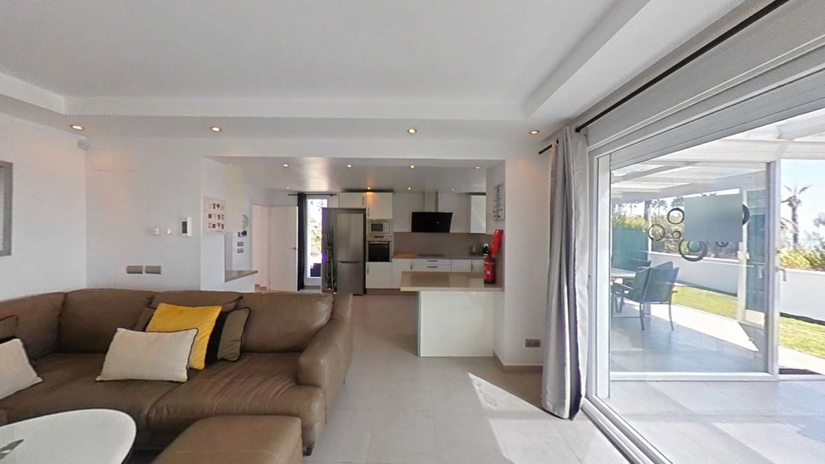 3 Zimmer Villa zu verkaufen in Estepona - 1.600.000 € (Ref: 8244488)