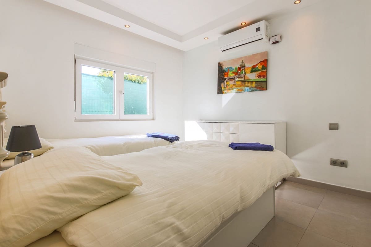 3 sovrum Villa till salu i Estepona - 1 645 000 € (Ref: 8244488)