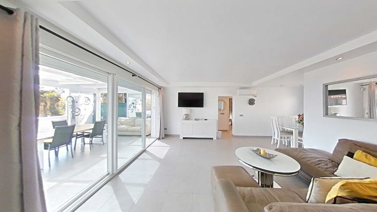 3 sovrum Villa till salu i Estepona - 1 645 000 € (Ref: 8244488)