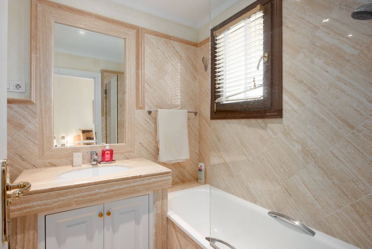 3 bedroom Apartment for sale in Golden Mile - € 1,250,000 (Ref: 8244560)