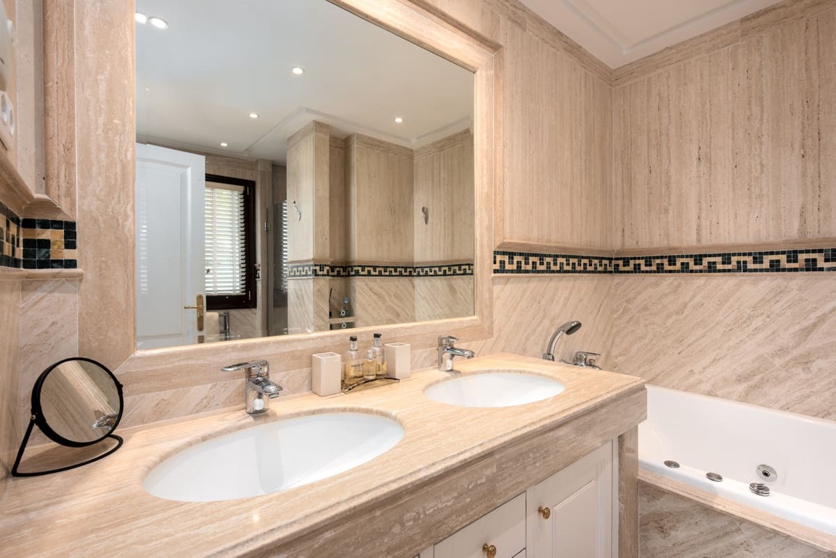 3 bedroom Apartment for sale in Golden Mile - € 1,250,000 (Ref: 8244560)