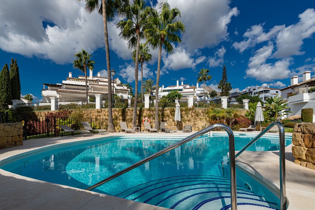 3 bedroom Apartment for sale in Golden Mile - € 1,250,000 (Ref: 8244560)