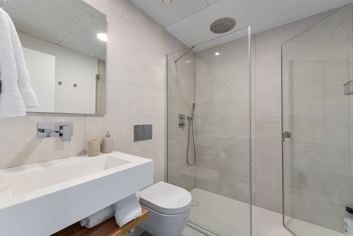 3 bedroom Apartment for sale in Marbella - € 675,000 (Ref: 8244562)