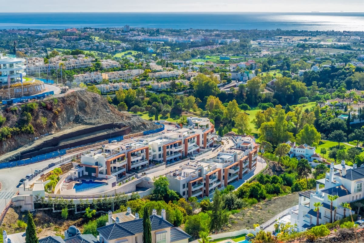 3 bedroom Apartment for sale in Marbella - € 675,000 (Ref: 8244562)