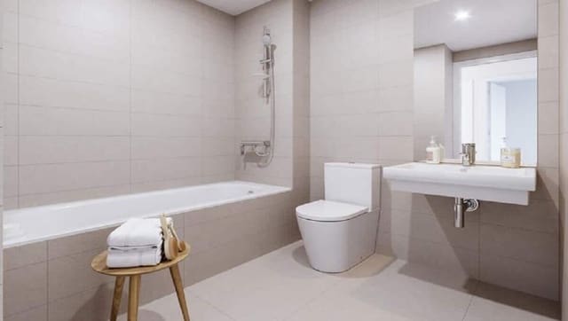 2 bedroom Apartment for sale in Estepona with pool - € 359,000 (Ref: 8329596)