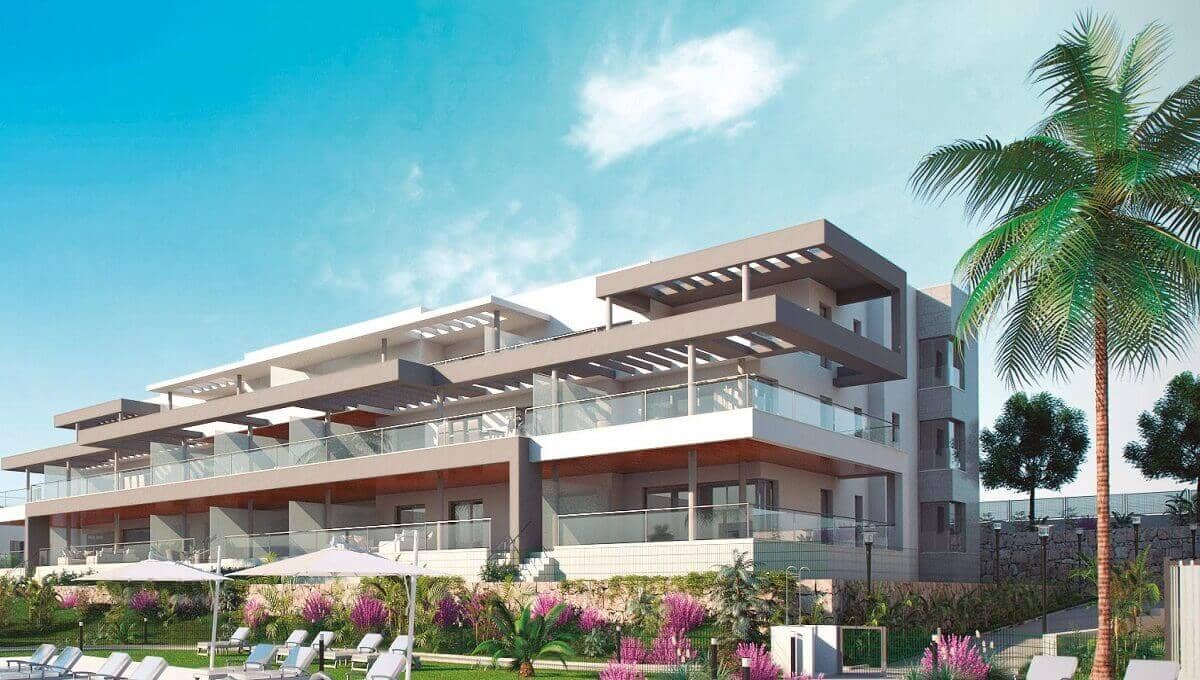 2 bedroom Apartment for sale in Estepona with pool - € 260,000 (Ref: 8329603)