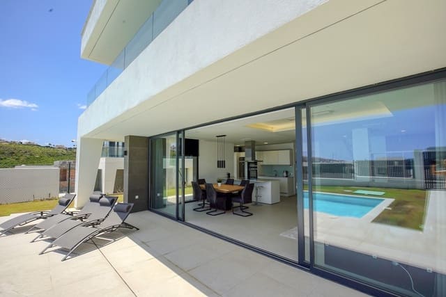 4 chambre Villa/Maison à vendre à La Duquesa / Puerto de la Duquesa, Manilva - 1 200 000 € (Ref: 8397791)