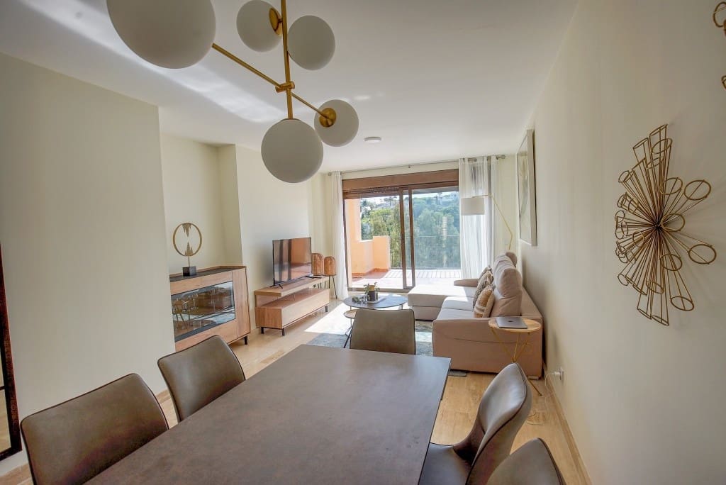 2 Zimmer Apartment zu verkaufen in Estepona mit Garage - 285.000 € (Ref: 8422616)