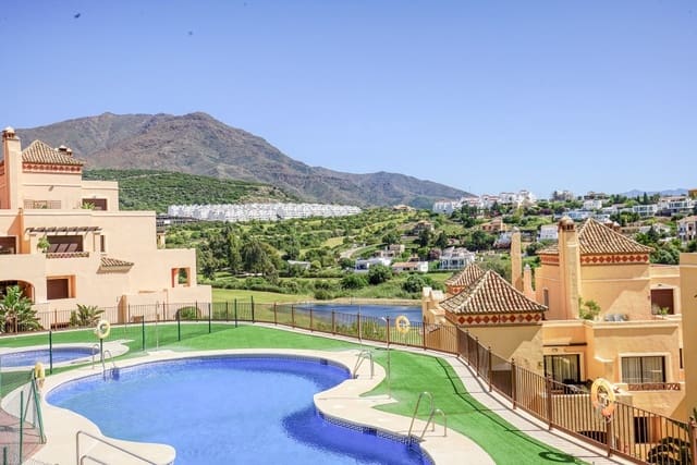 2 Zimmer Apartment zu verkaufen in Estepona mit Garage - 285.000 € (Ref: 8422616)