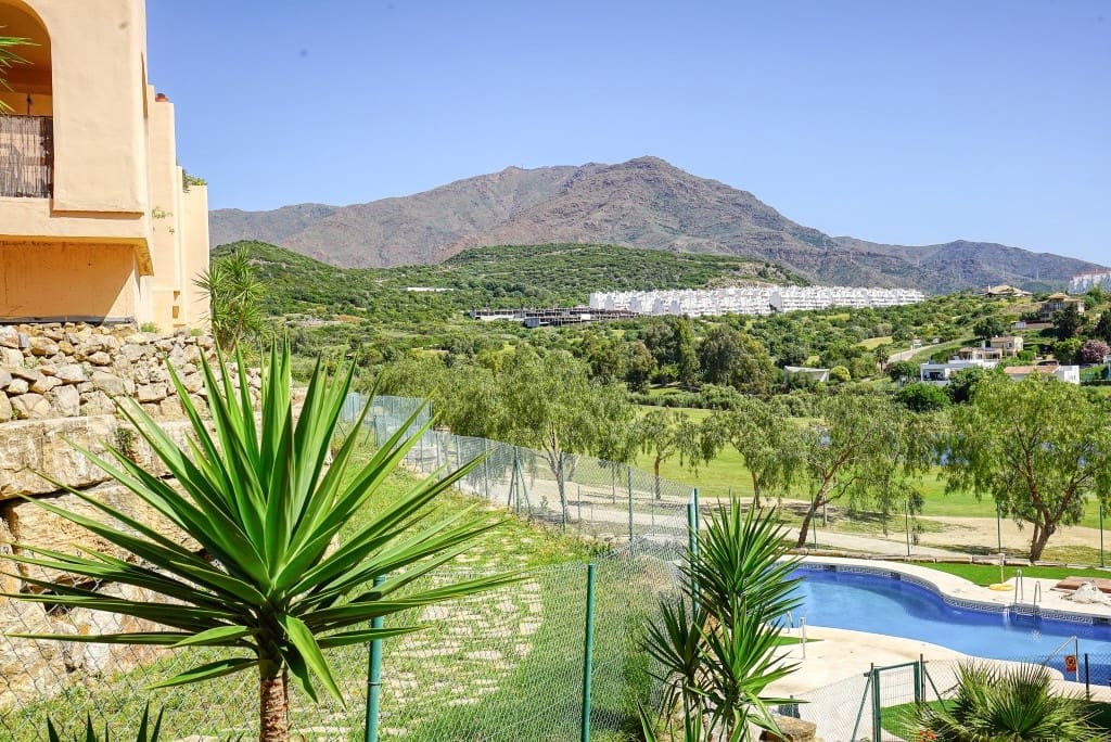 2 Zimmer Apartment zu verkaufen in Estepona mit Garage - 285.000 € (Ref: 8422616)