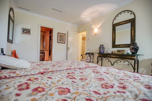 4 chambre Maison de Ville à vendre à Casares Pueblo, Casares - 585 000 € (Ref: 8422618)