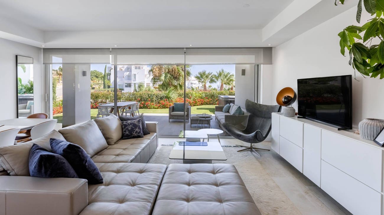 2 bedroom Apartment for sale in Casares with pool - € 605,000 (Ref: 8444904)