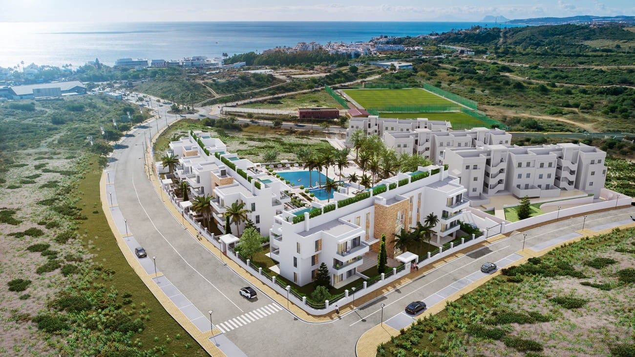2 bedroom Apartment for sale in Estepona with pool - € 450,000 (Ref: 8444913)