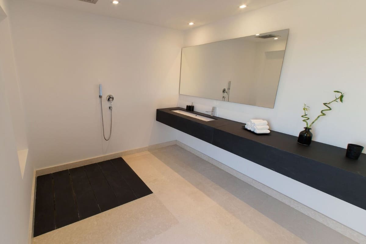 Chalet de 5 habitaciones en Marbella en venta con piscina - 3.450.000 € (Ref: 8467036)