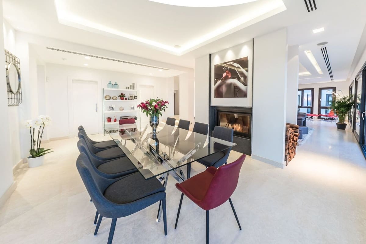 Chalet de 5 habitaciones en Marbella en venta con piscina - 3.450.000 € (Ref: 8467036)