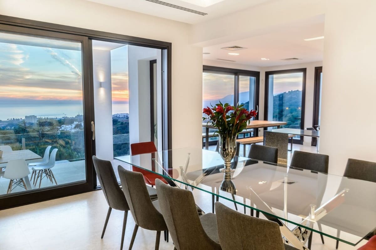 Chalet de 5 habitaciones en Marbella en venta con piscina - 3.450.000 € (Ref: 8467036)