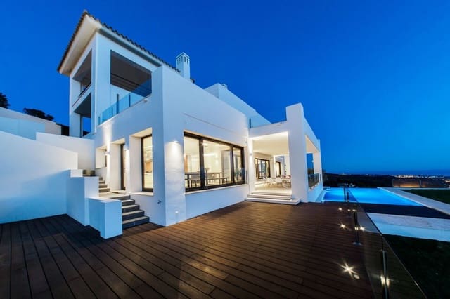 Chalet de 5 habitaciones en Marbella en venta con piscina - 3.450.000 € (Ref: 8467036)