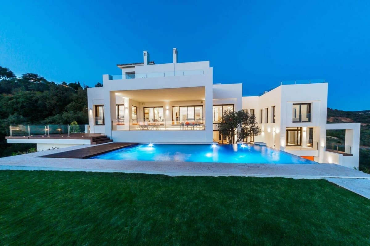 Chalet de 5 habitaciones en Marbella en venta con piscina - 3.450.000 € (Ref: 8467036)
