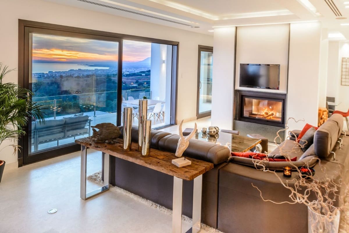 Chalet de 5 habitaciones en Marbella en venta con piscina - 3.450.000 € (Ref: 8467036)