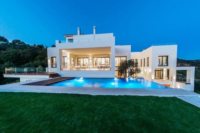 Chalet de 5 habitaciones en Marbella en venta con piscina - 3.450.000 € (Ref: 8467036)