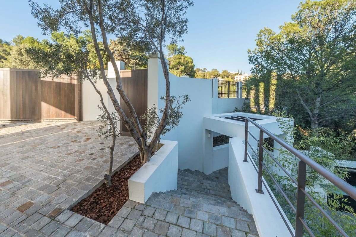 Chalet de 5 habitaciones en Marbella en venta con piscina - 3.450.000 € (Ref: 8467036)