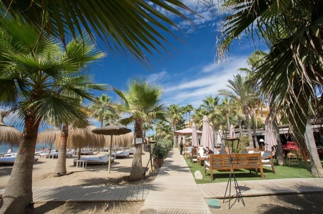 4 soverom Villa til salgs i Marbella med svømmebasseng - € 2 150 000 (Ref: 8467038)