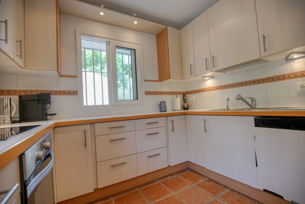 4 soverom Villa til salgs i Sotogrande med svømmebasseng - € 1 200 000 (Ref: 8473160)